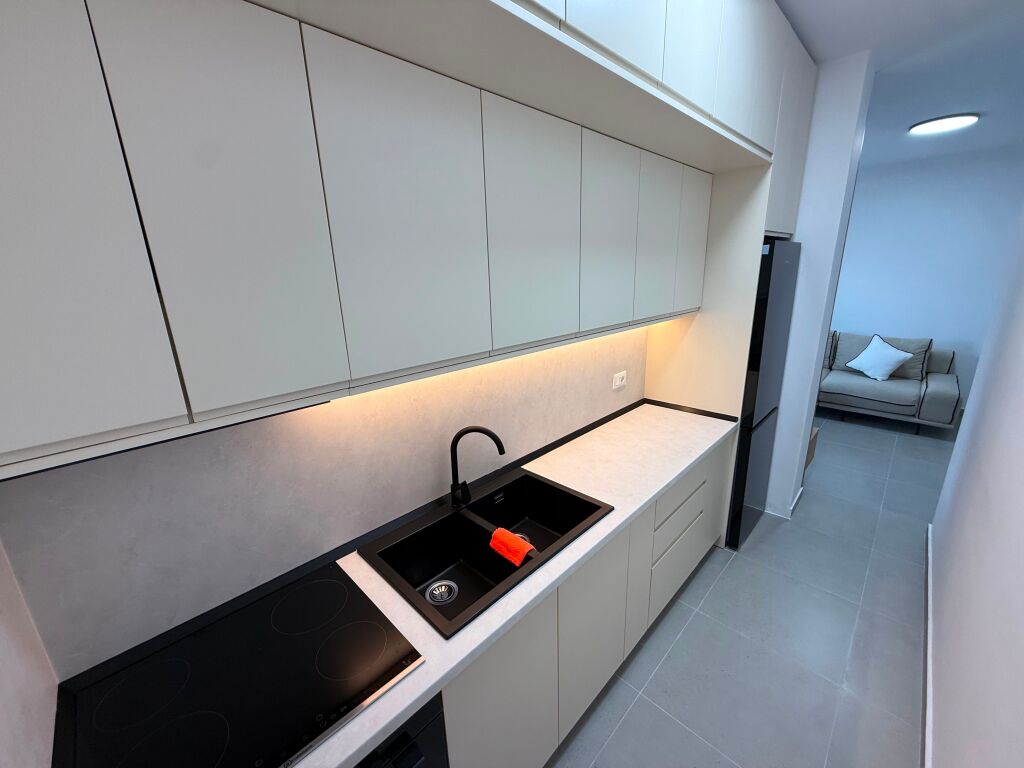 📣 SUPER RENT Apartment 1+1 📍 Jordan Misja Street, Near Ndregjoni Complex ✨   🏢 New Building  🪜 3rd Floor (With Elevator)  🛋️ Fully Furnished  ✅ Never Lived In Before   💶 Price 50,000 Lek/Month  🅿️ Possibility Also For Post Parking With Extra Payment