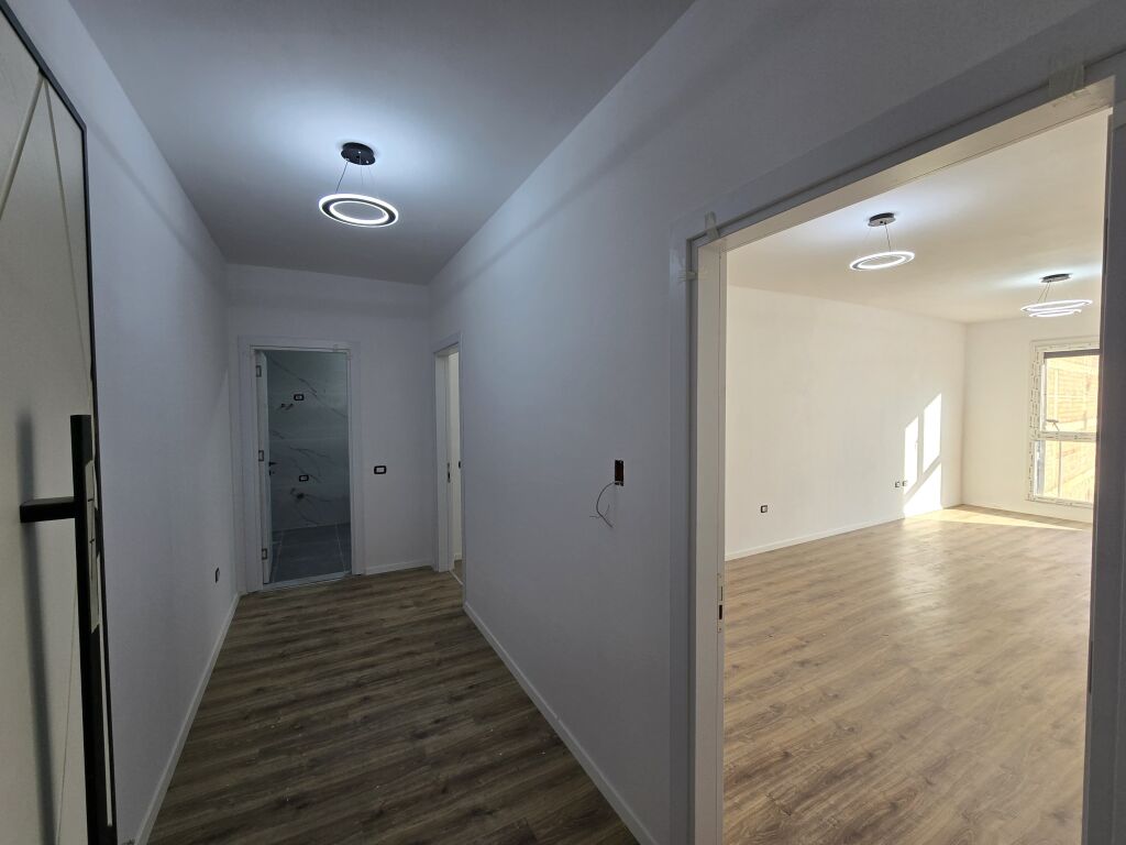 Apartament 1+1 per shitje Color Splash Paskuqan !