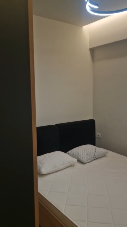 Apartament 2+1, Rruga e Barrikadave!
