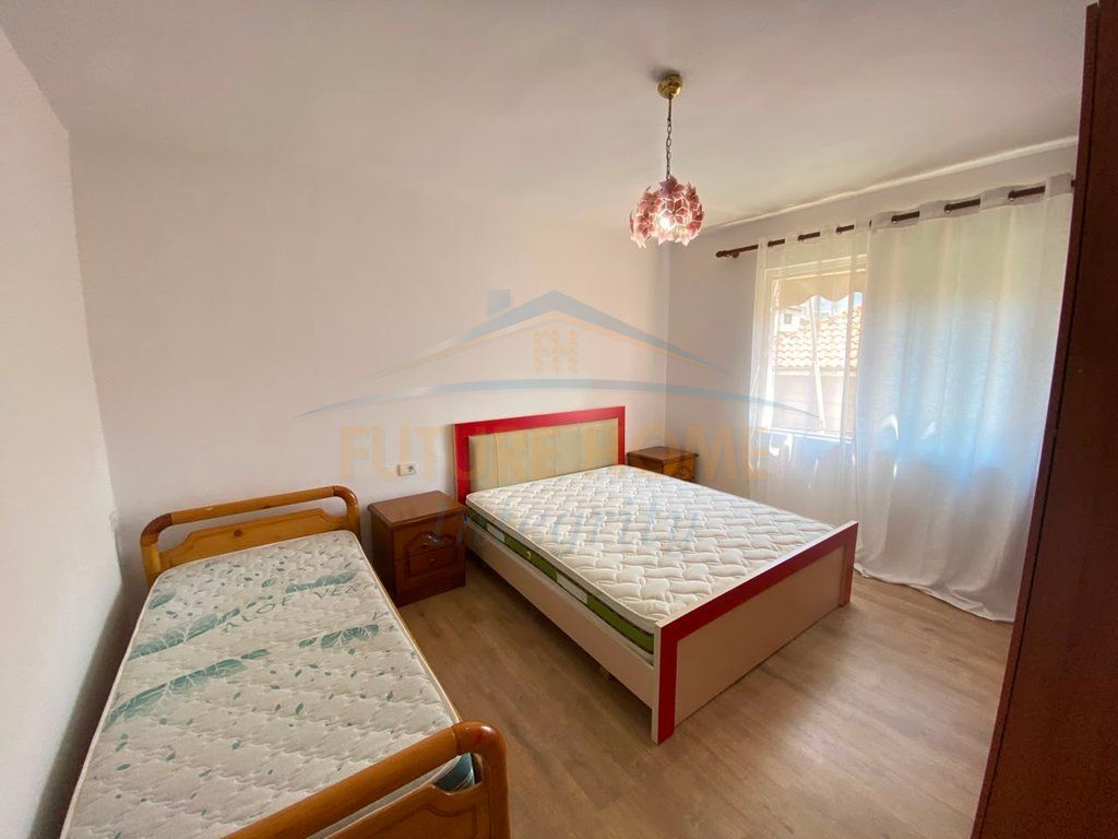Rent, Apartment 1+1, Dibra Street, Tirana.