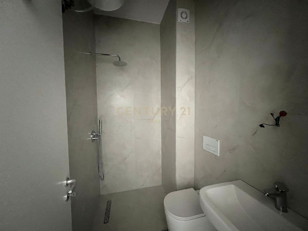 SHITET APARTAMENT 1+1 TEK KOMPLEKSI KADIU-ALI DEMI 75,000 €