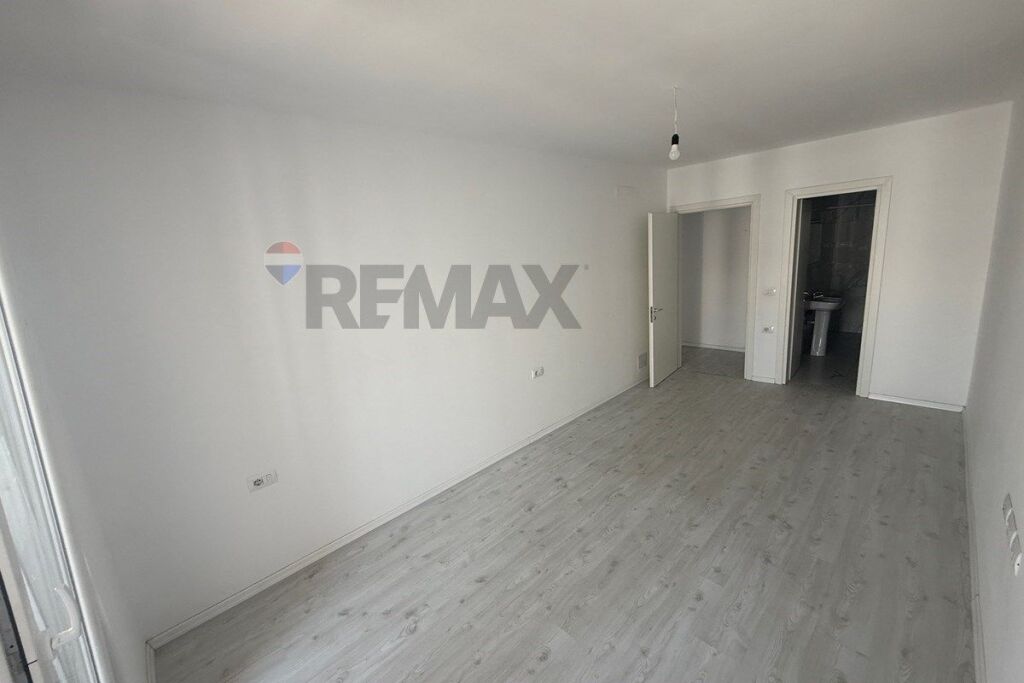 Apartament 2+1me qera ne Kombinat