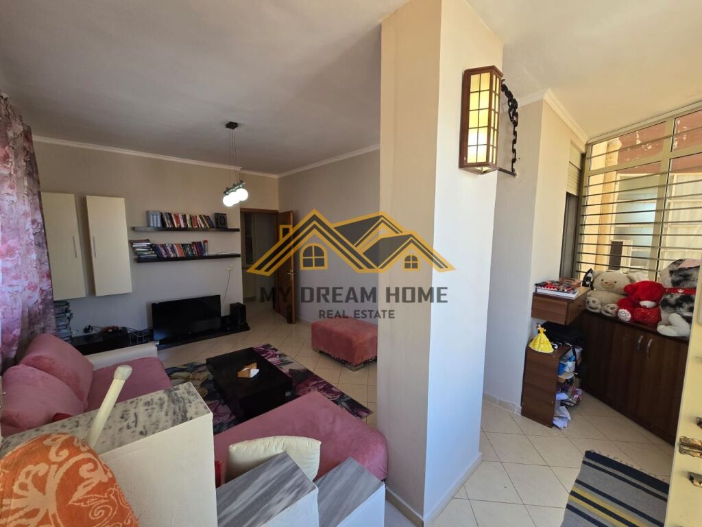 SHitet Apartament 2+1 Pran Galaktikut, Durrës!!