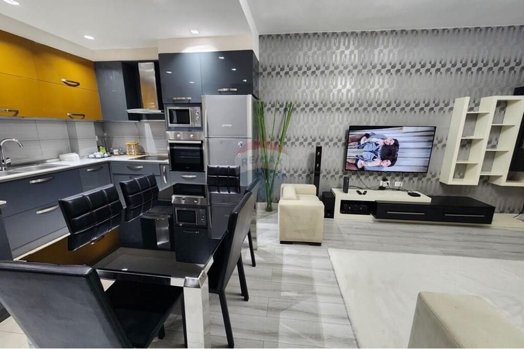 Apartament 2+1 per qira te Kodra e Diellit!