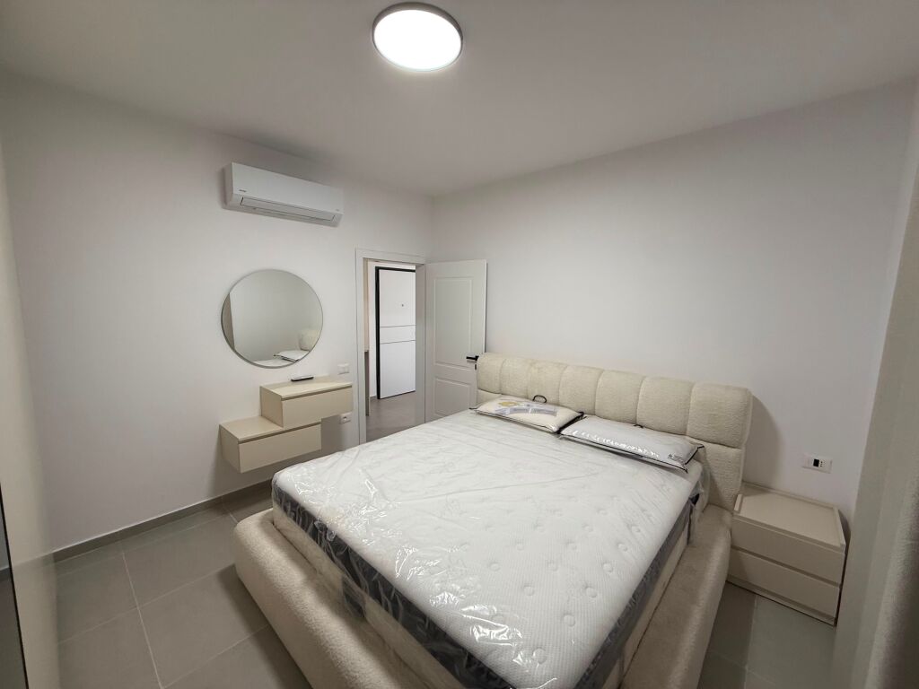 📣 SUPER RENT Apartment 1+1 📍 Jordan Misja Street, Near Ndregjoni Complex ✨   🏢 New Building  🪜 3rd Floor (With Elevator)  🛋️ Fully Furnished  ✅ Never Lived In Before   💶 Price 50,000 Lek/Month  🅿️ Possibility Also For Post Parking With Extra Payment