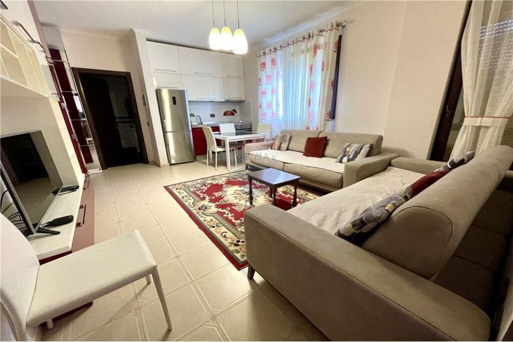 Apartament 1+1 + Post Parkimi – Rruga Eduard Mano, pranë Kopshtit Zoologjik, Tiranë
