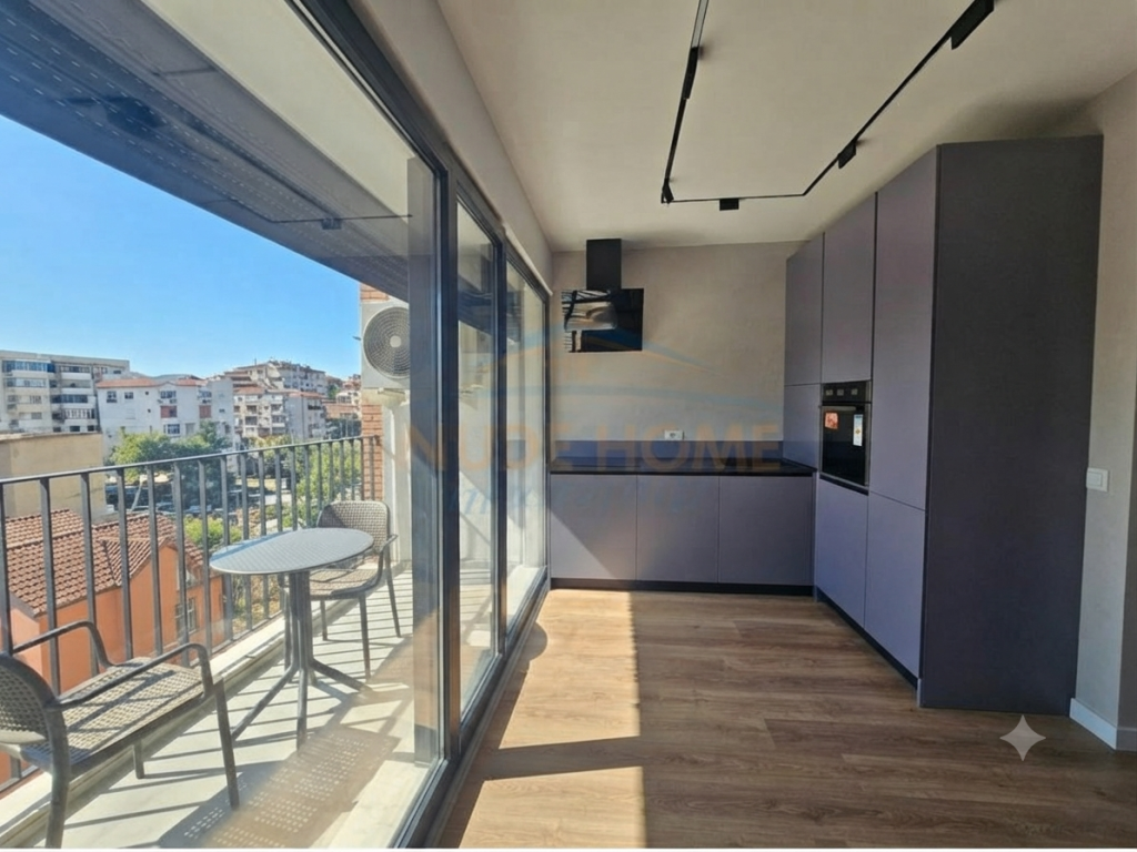 Qera, Apartament 2+1+2+Post Parkimi, Ish Tregu Elektrik, Tiranë.