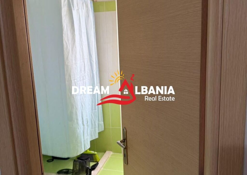 Jepet Apartament 2+1+2+3 Ballkone me qera tek Liqeni Thate, prane Restorant Mir Zoti (ID 42215618 )
