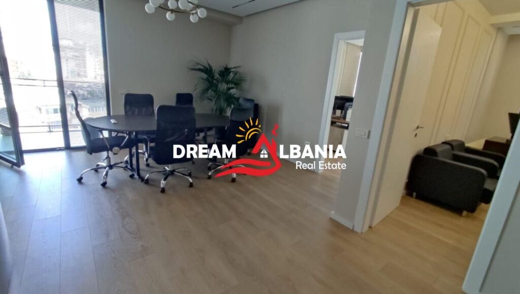 Ufficio in affitto in Via Mine Peza presso Golden Tower (ID 42215496)