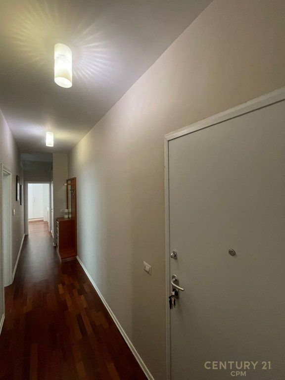 APARTAMENT 1+1 PER QIRA TEK PAZARI I RI! 750 € /Muaj