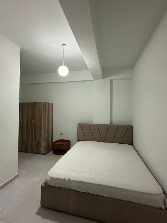 Jepet me qira apartament 1+1