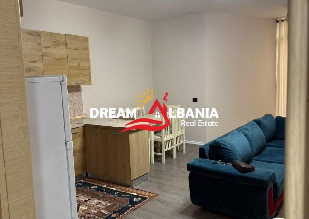 Jepet Apartament 2+1+2+3 Ballkone me qera tek Liqeni Thate, prane Restorant Mir Zoti (ID 42215618 )