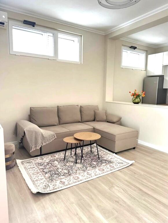 🏡 Jepet me Qira Apartament 1+1 ne Xhamllik, 550 mije leke