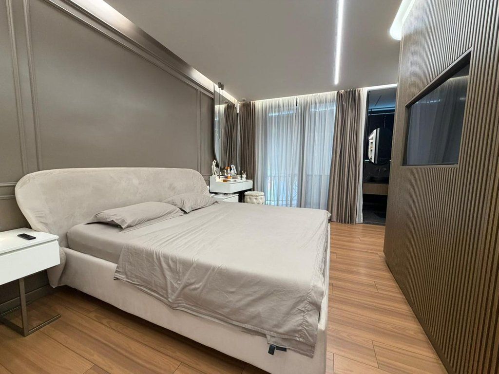 For sale, Apartment 2+1+2, Kavaja Street, Tirana