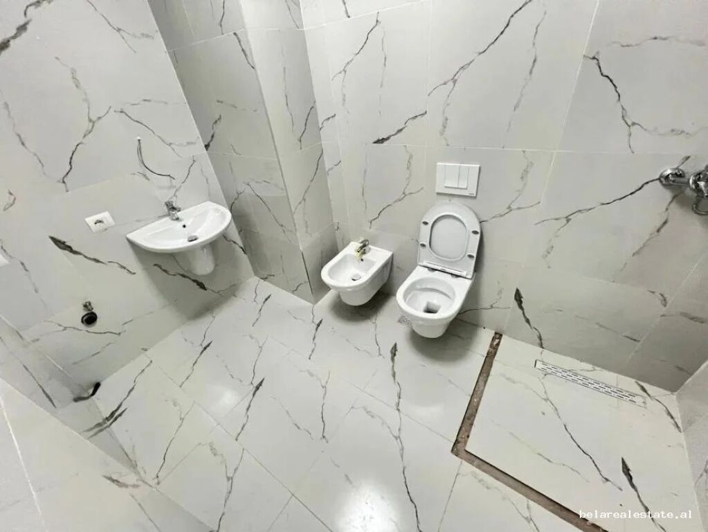 Apartament ne shitje 2+1 tek Zogu i zi (ID B120881) Tirane