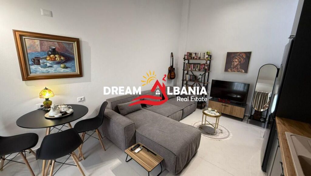 Shitet Apartament 1+1 Tek Restorant 2 Luanet ne Fresk (41111602)