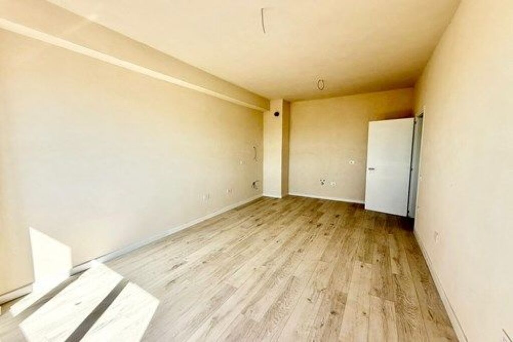 APARTAMENT 2+1 PER SHITJE TEK URBAN GATE--ASTIR