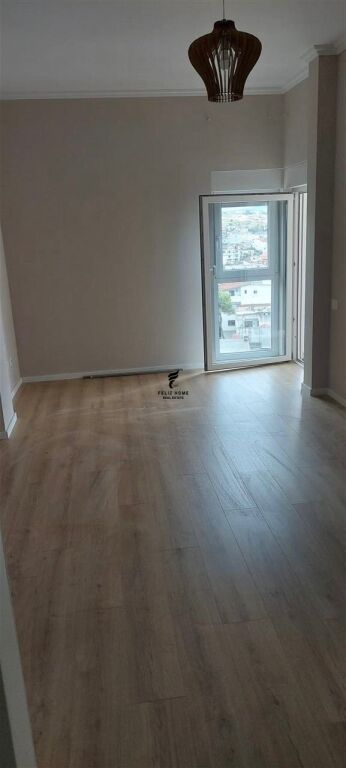 SHITET APARTAMENT 2+1 XHAMLLIK 18.700.000 LEKE FH-82382 - Widok 5