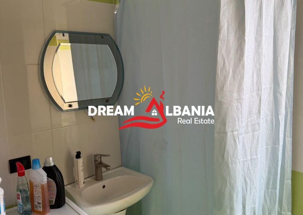 Jepet Apartament 2+1+2+3 Ballkone me qera tek Liqeni Thate, prane Restorant Mir Zoti (ID 42215618 )