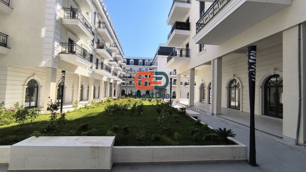 Opportunity, At Tirana Porta E Re, Apartment 2+1+2 With Regular Floor Plan For Sale !!!