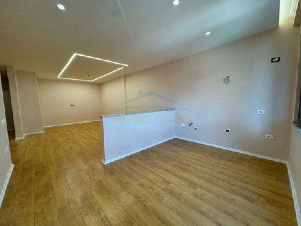 For sale, Apartment 2+1, Former Electric Market, Tirana.
