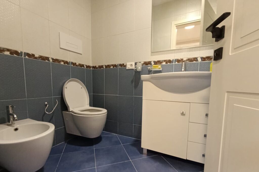 Sale | Apartament 2 + 1 | prane Shkolla e Kuqe | 187000 €