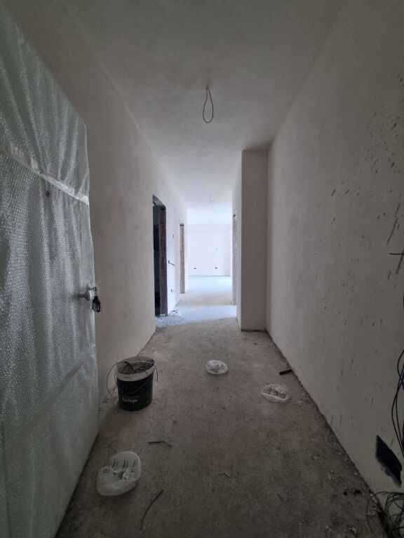 Shitet apartament 2+1, Don Bosko!