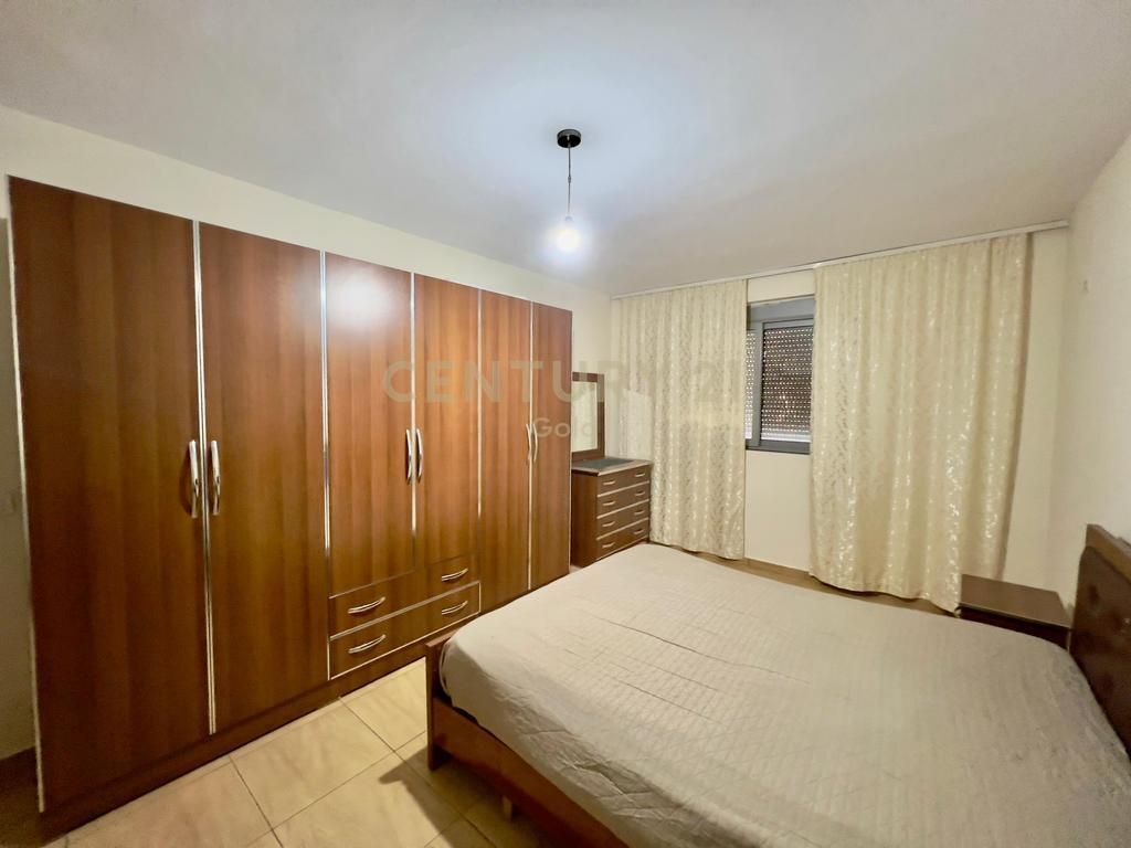 JAPIM ME QIRA APARTAMENT 1+1 PRANE SHKOLLES CAJUPI