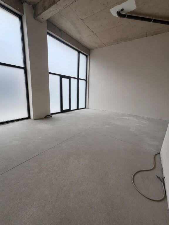 🏢 LOCALE COMMERCIALE IN AFFITTO – VICINO ALLA STAZIONE DEI TRENI 📍
