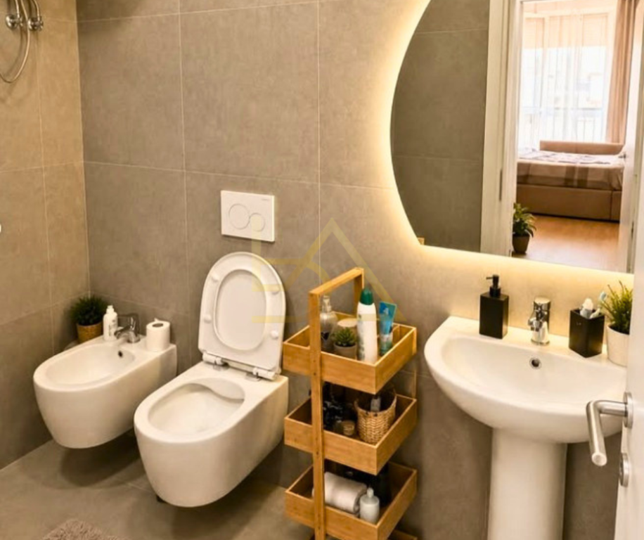 Apartament 3+1 për Shitje – 5 Maji, Tiranë