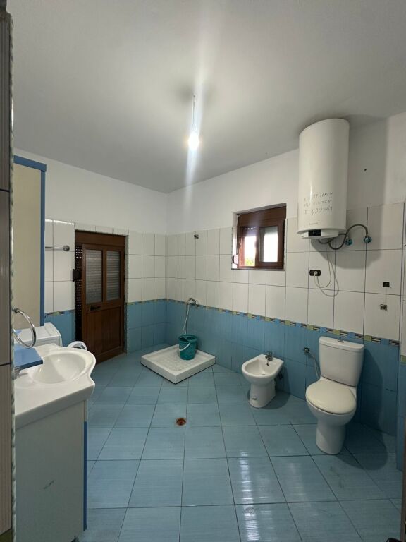 Affitto | Shtëpi private 2 + 1 | Kamez | 300 €/mese