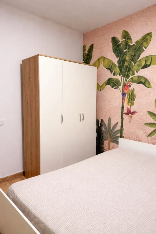 Apartment 1+1, Astir!