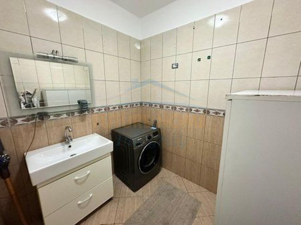 Qera, Apartament 2+1+2, Ish Tregu Elektrik, Tiranë.