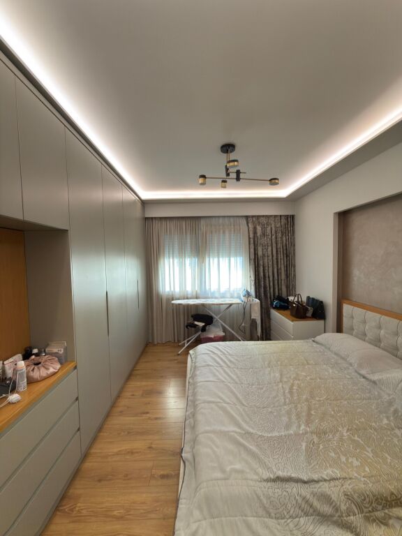 Apartment 2+1+2+storage +parking for sale in Paris Commune