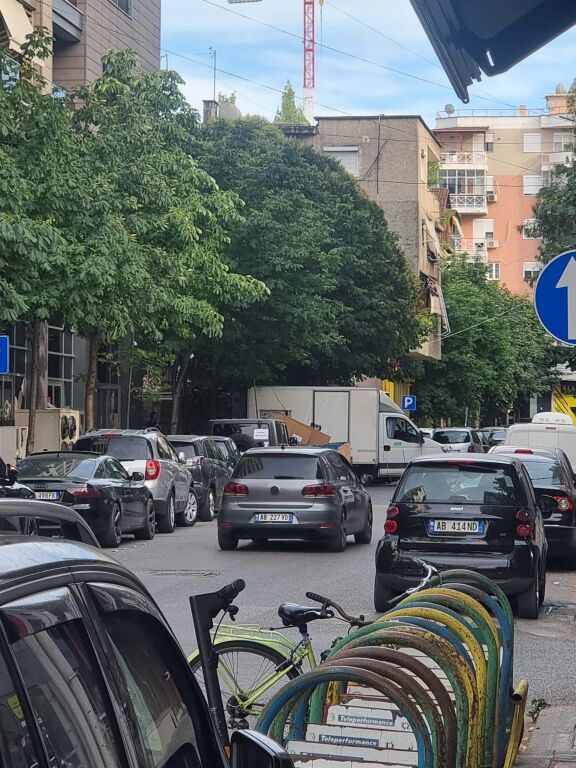AMBIENTE IN AFFITTO VICINO ALLA FACOLTÀ DI GIURISPRUDENZA