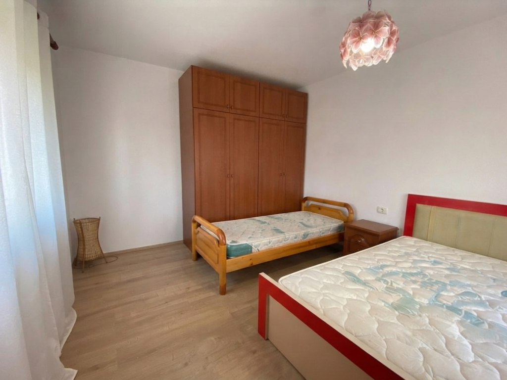 Affitto, Appartamento 1+1, Via Dibres, Tirana.
