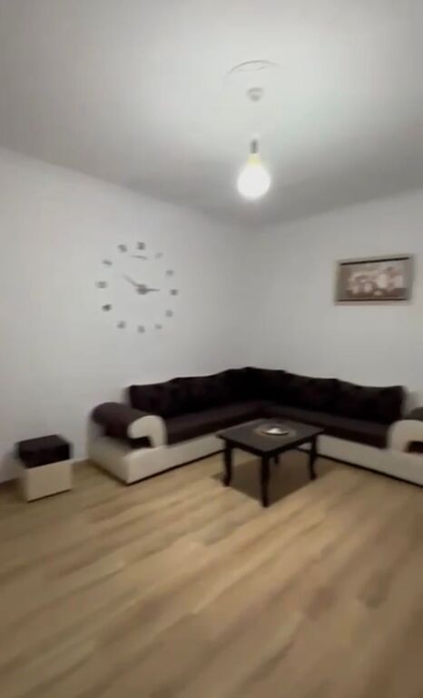 Apartament me qera 1+1 Sauk