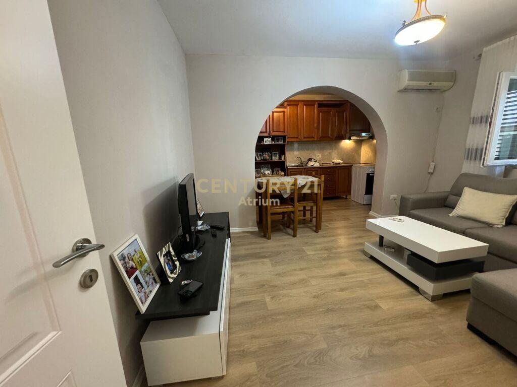 APARTAMENT 1+1 PER QIRA PRANE RRUGES ALI VISHA
