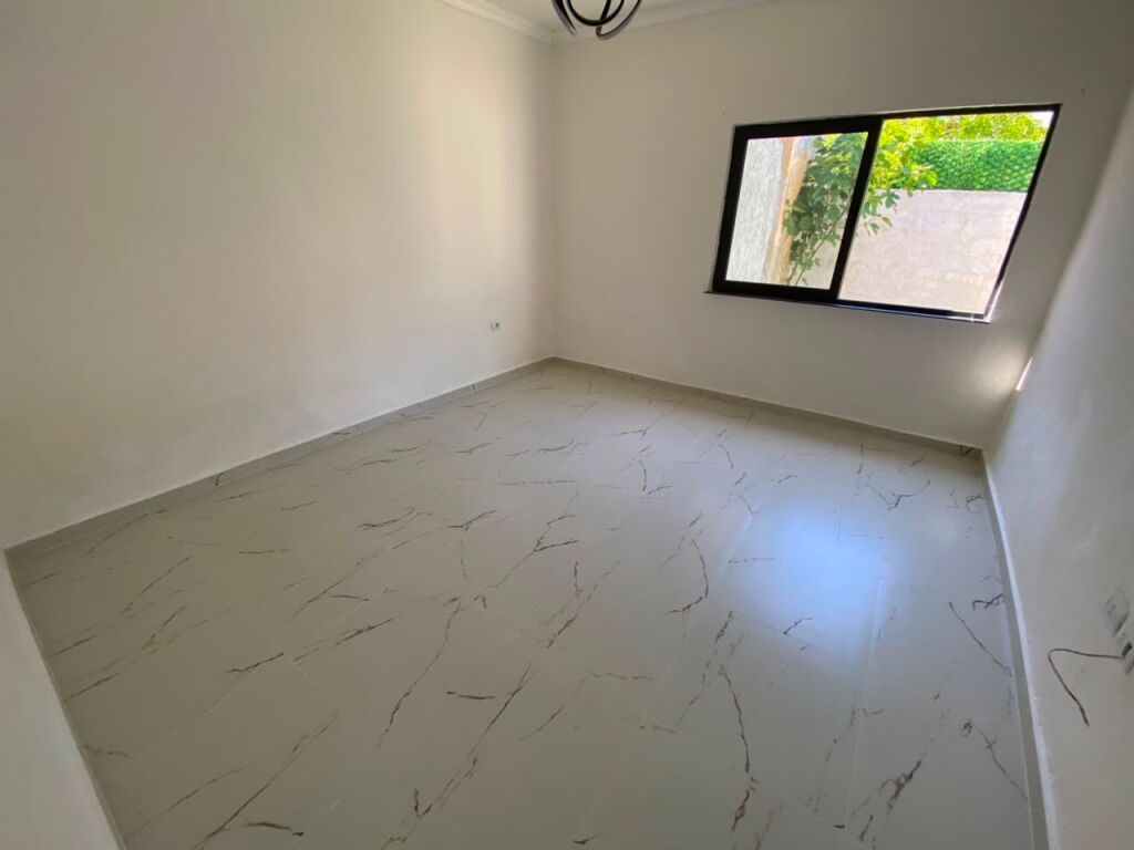 Private House near the Center, Durres!