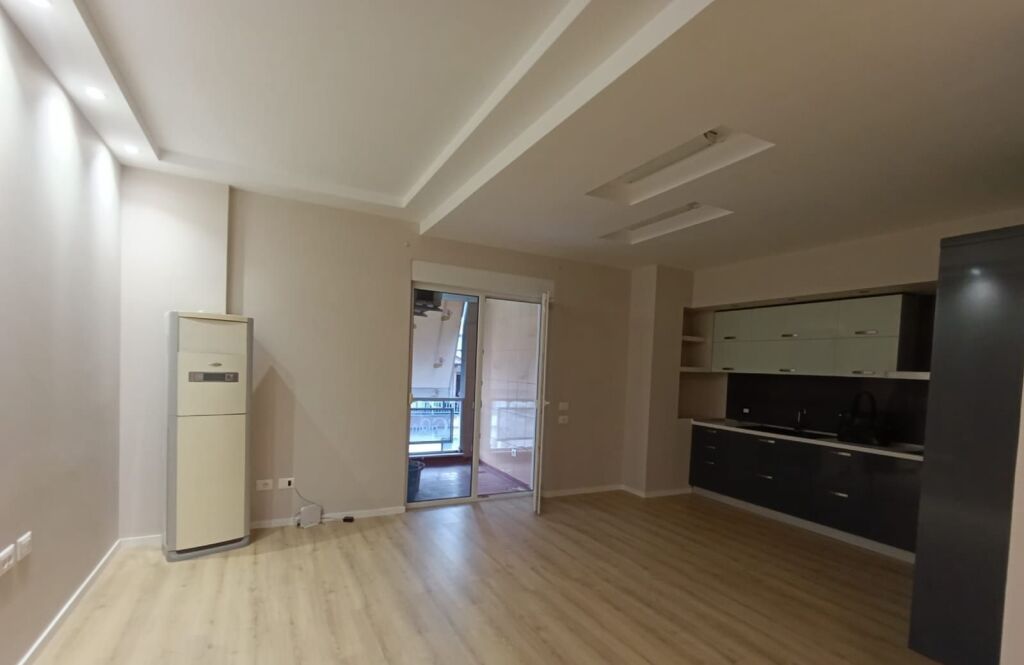 Sale | Apartament 2 + 1 | prane Shkolla e Kuqe | 187000 €