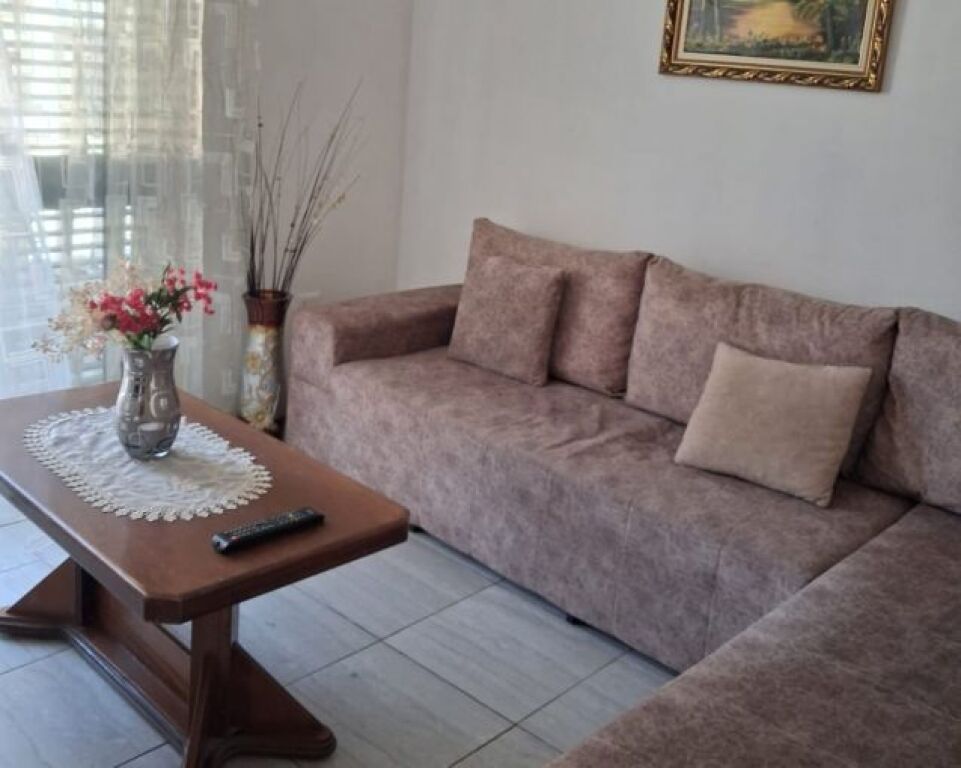 Apartment 2+1+2 for rent in Allias, Njazi Meka Street.