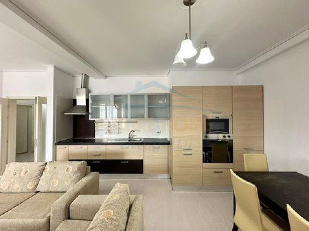 Qera, Apartament 2+1+2, Ish Tregu Elektrik, Tiranë.