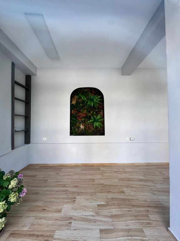 SHOP FOR RENT 27 M2 ZOGU ZI 50,000 LEKE FH-82384