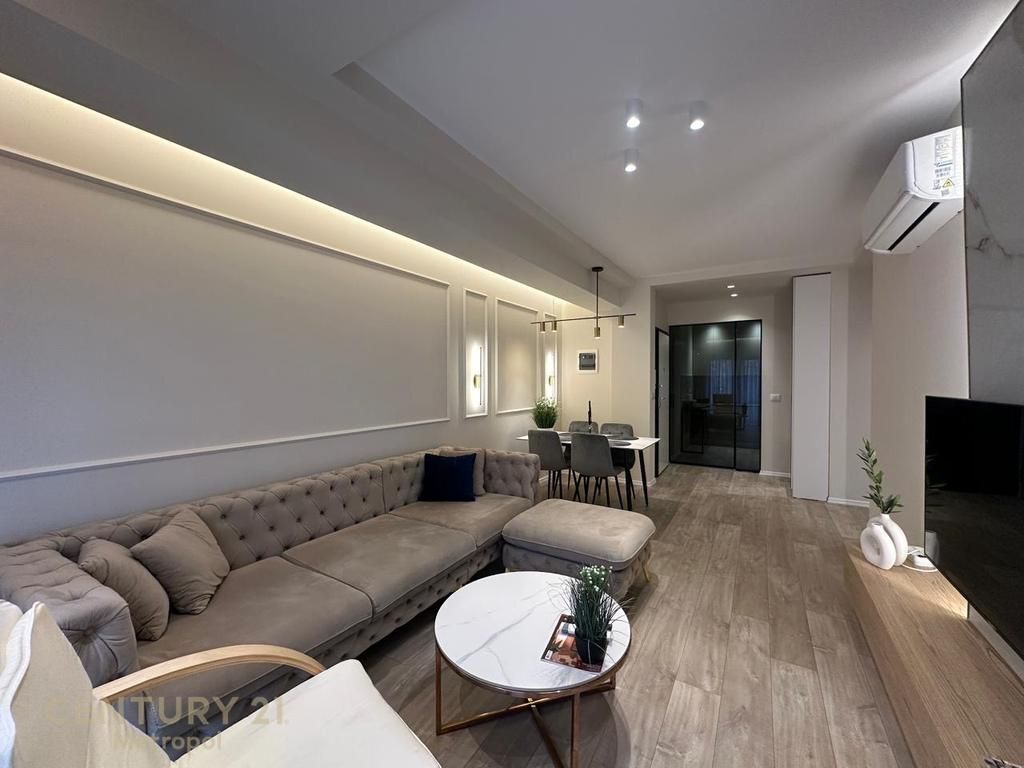 JEPET ME QIRA APARTAMENT 2+1+2, RRUGA E KAVAJËS!