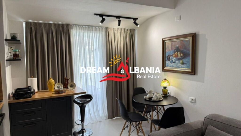 Shitet Apartament 1+1 Tek Restorant 2 Luanet ne Fresk (41111602)