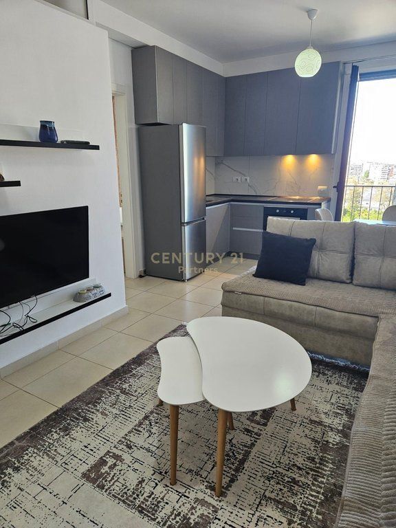 JAPIM ME QIRA APARTAMENT 2+1 NE RRUGEN E KAVAJES !!