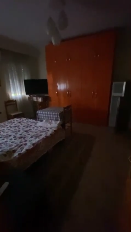 Garsionere me qera, Blloku Ambasadave!