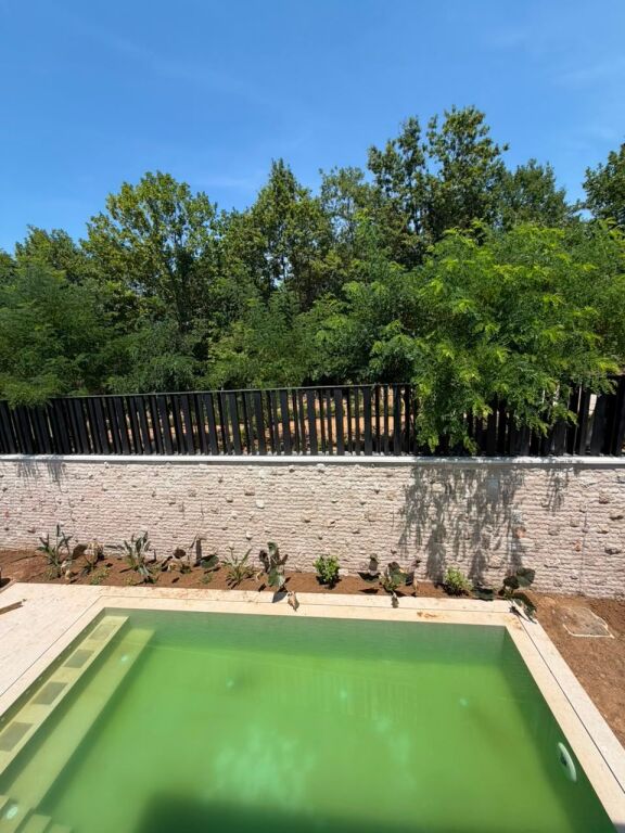Vilë Luksoze me Pishinë Private për Qira – Collina Verde Residence, TEG