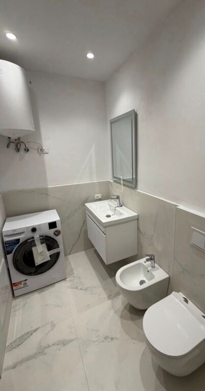 Super apartament me qera 2+1 Astir
