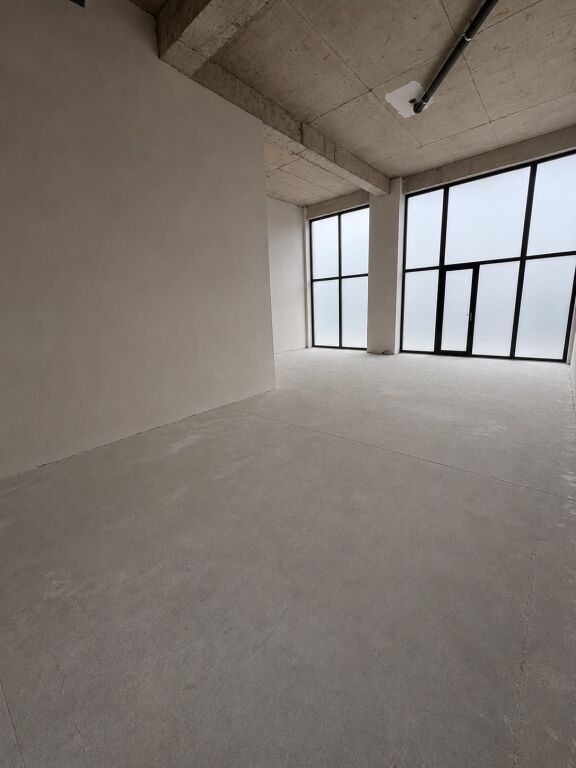 🏢 LOCALE COMMERCIALE IN AFFITTO – VICINO ALLA STAZIONE DEI TRENI 📍